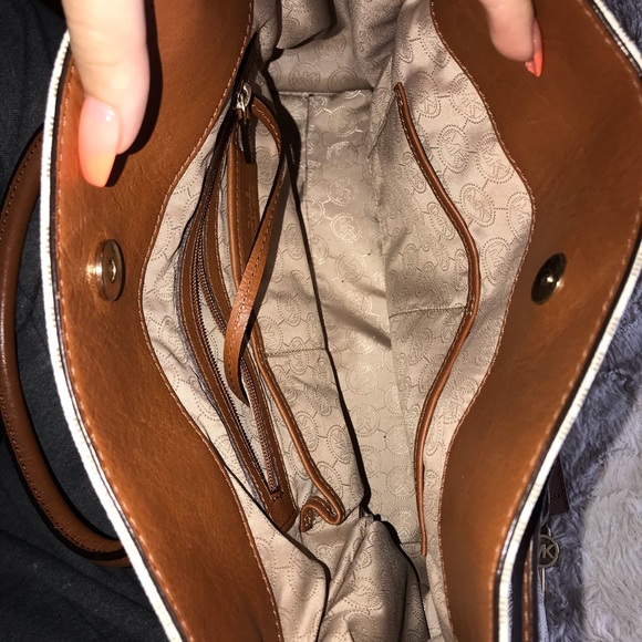 Michael Kors Tote Purse - Picture 4 of 4